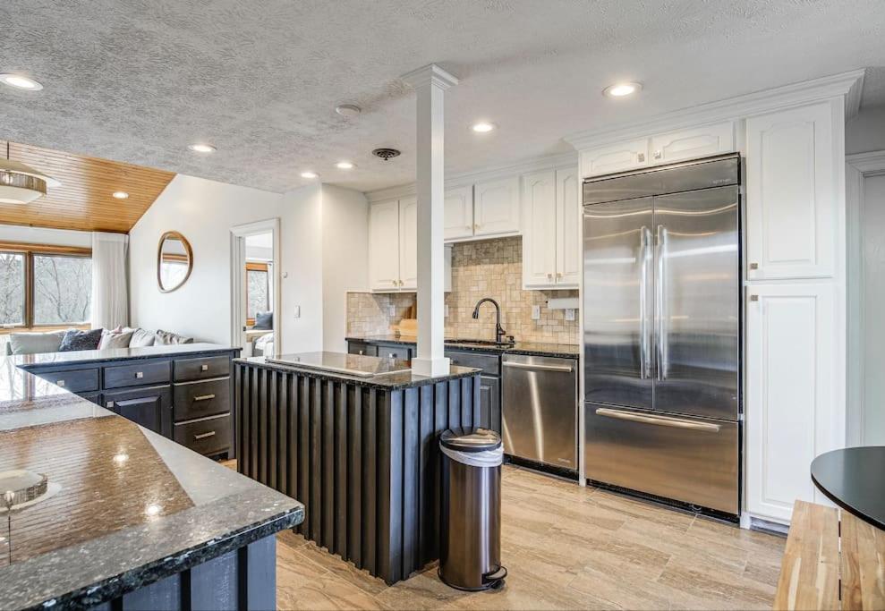 Villa Lux Retro Getaway W/ Ober & Smoky Mtn Views! Gatlinburg Esterno foto