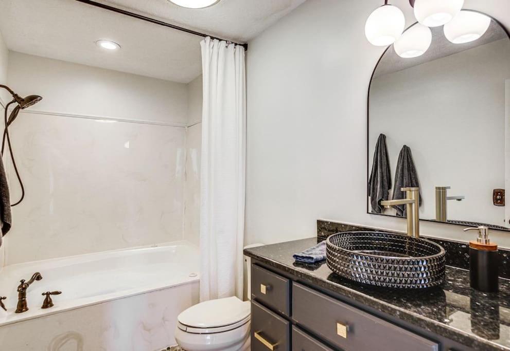 Villa Lux Retro Getaway W/ Ober & Smoky Mtn Views! Gatlinburg Esterno foto